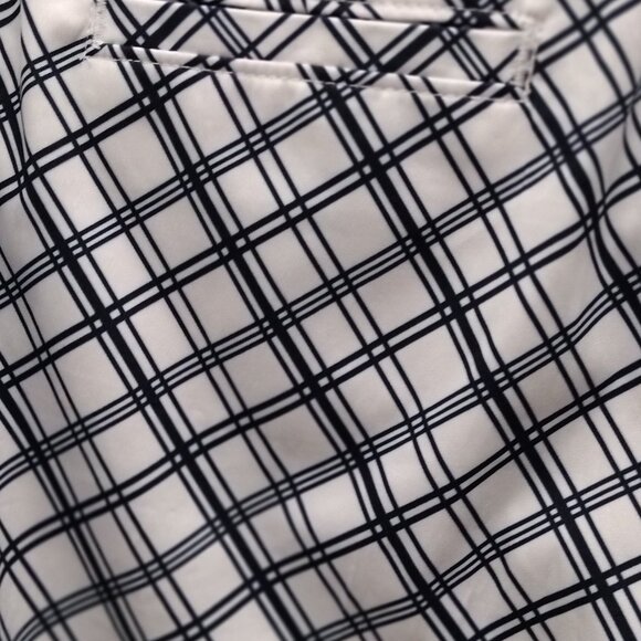 Tail Women’s Plaid Golf Shorts Size 4 White Black Stretch Golf Casual Shorts - Picture 7 of 8